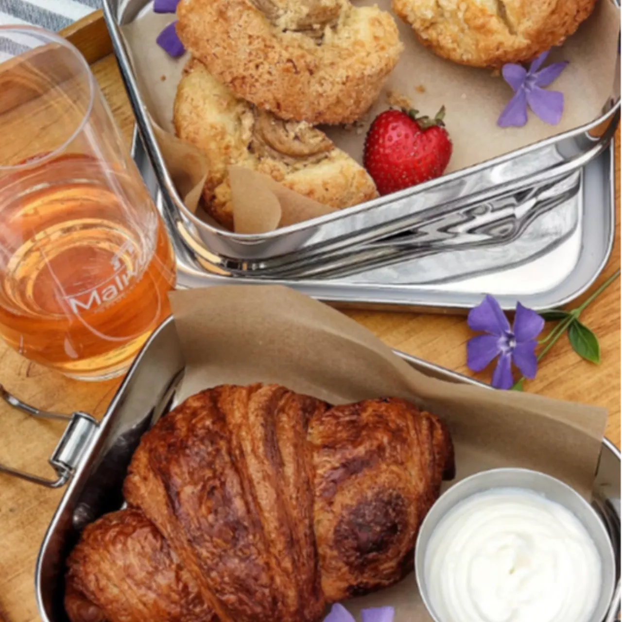Bubbles & Brunch